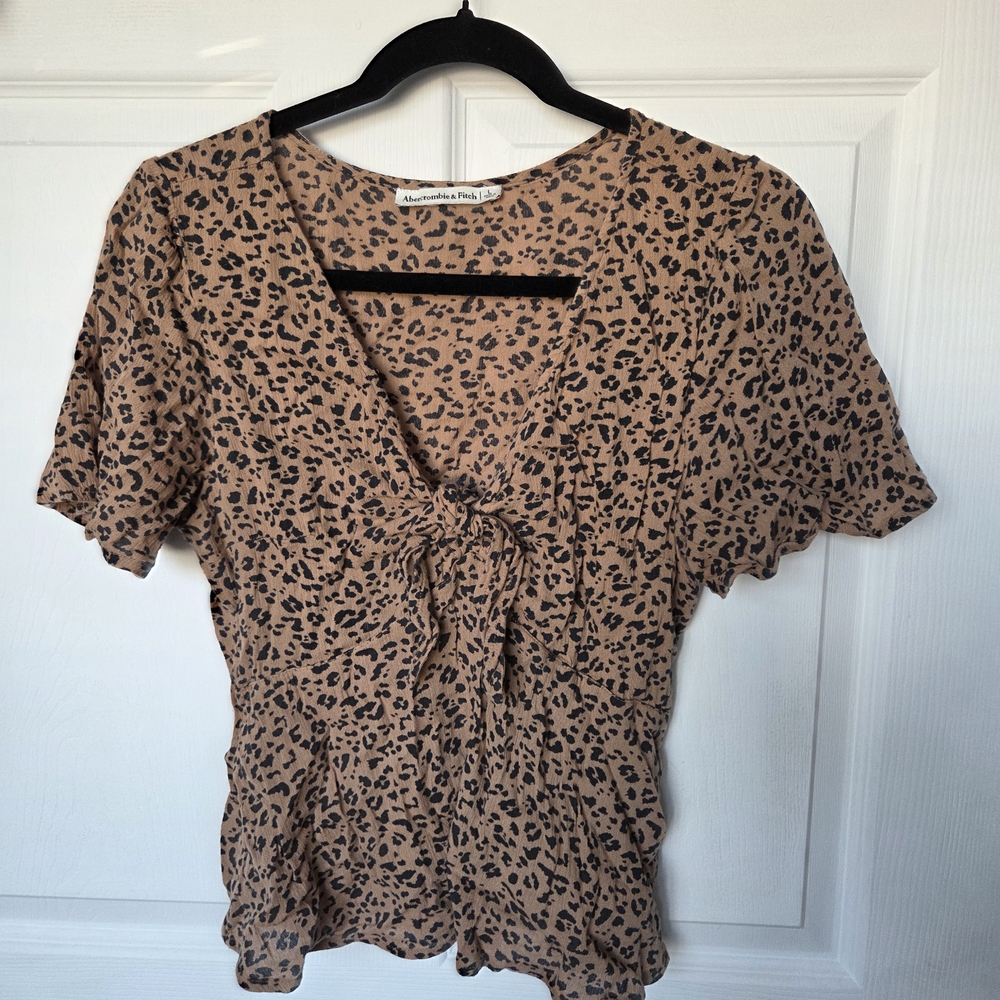 Abercrombie Large Leopard Print V-Neck Tie Front Top